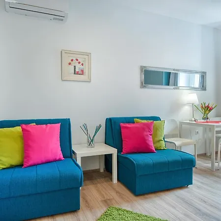 게스트하우스 Center & 풀라