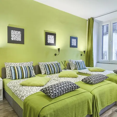Guest house Top Center Rooms & Studio Pula
