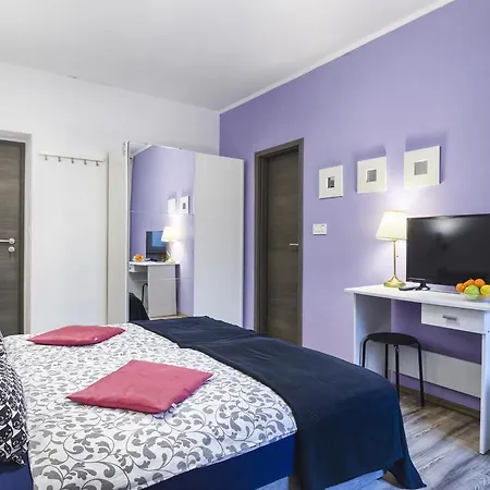 Top Center Rooms & Studio Pula