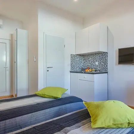 Top Center Rooms & Studio Pula