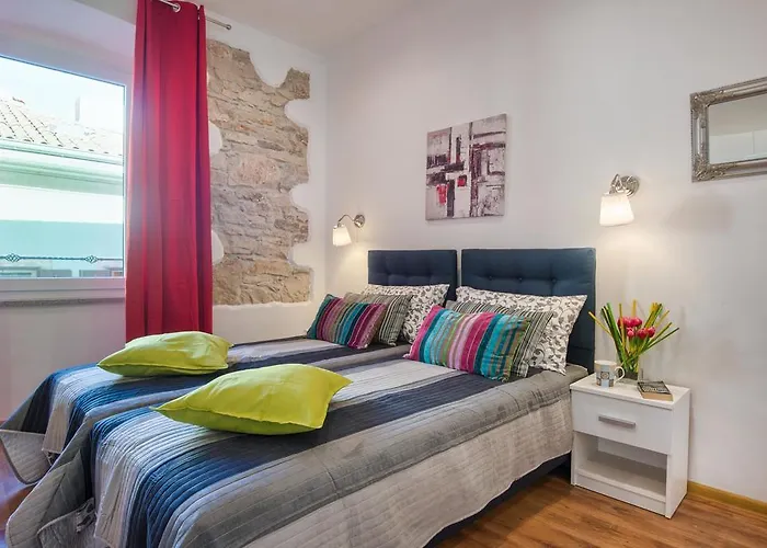 Top Center Rooms & Studio Guest house 3*