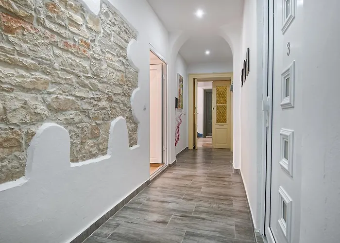 Guest house Top Center Rooms & Studio Pula