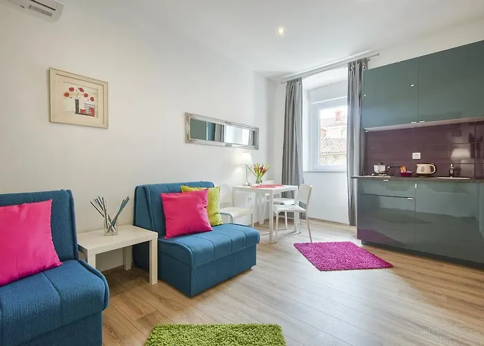 Guest house Top Center Rooms & Studio 3*