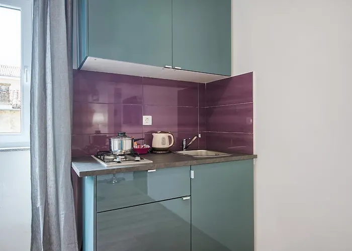 Center & Affittacamere 3*