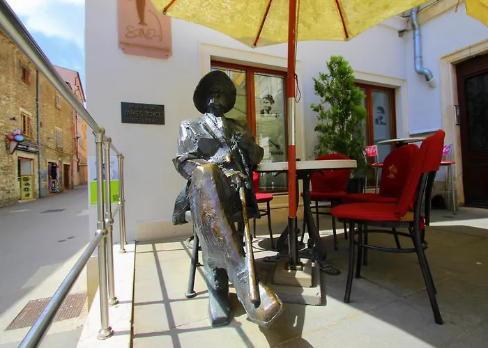 Center Rooms&studio 3*