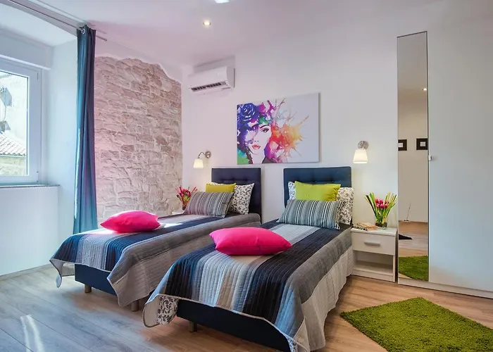 Center Rooms&studio 3* Pula